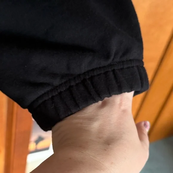 Aerie Black Sweatpants XS NWOT - Picture 6 of 10